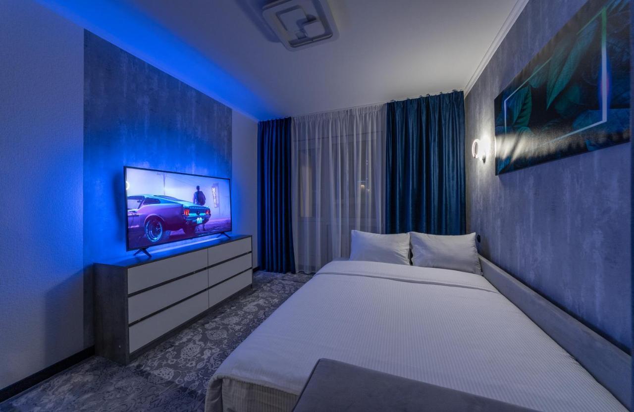 Modern 3 Bedroom Apartment Kiev Esterno foto
